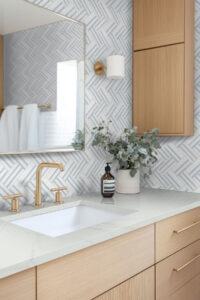 Azula Linea Polished styled in a finished room