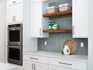 Cielo Azul Hexagon Glossy styled in a finished room