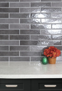 Renzo Storm 3×12 Wall styled in a finished room