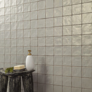 Zest Aloe Tile 4×4 styled in a finished room